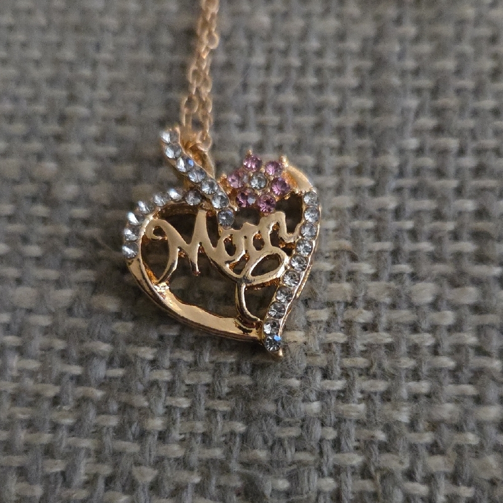 Gold Heart Mom Pendant Necklace - Picture 2 of 2